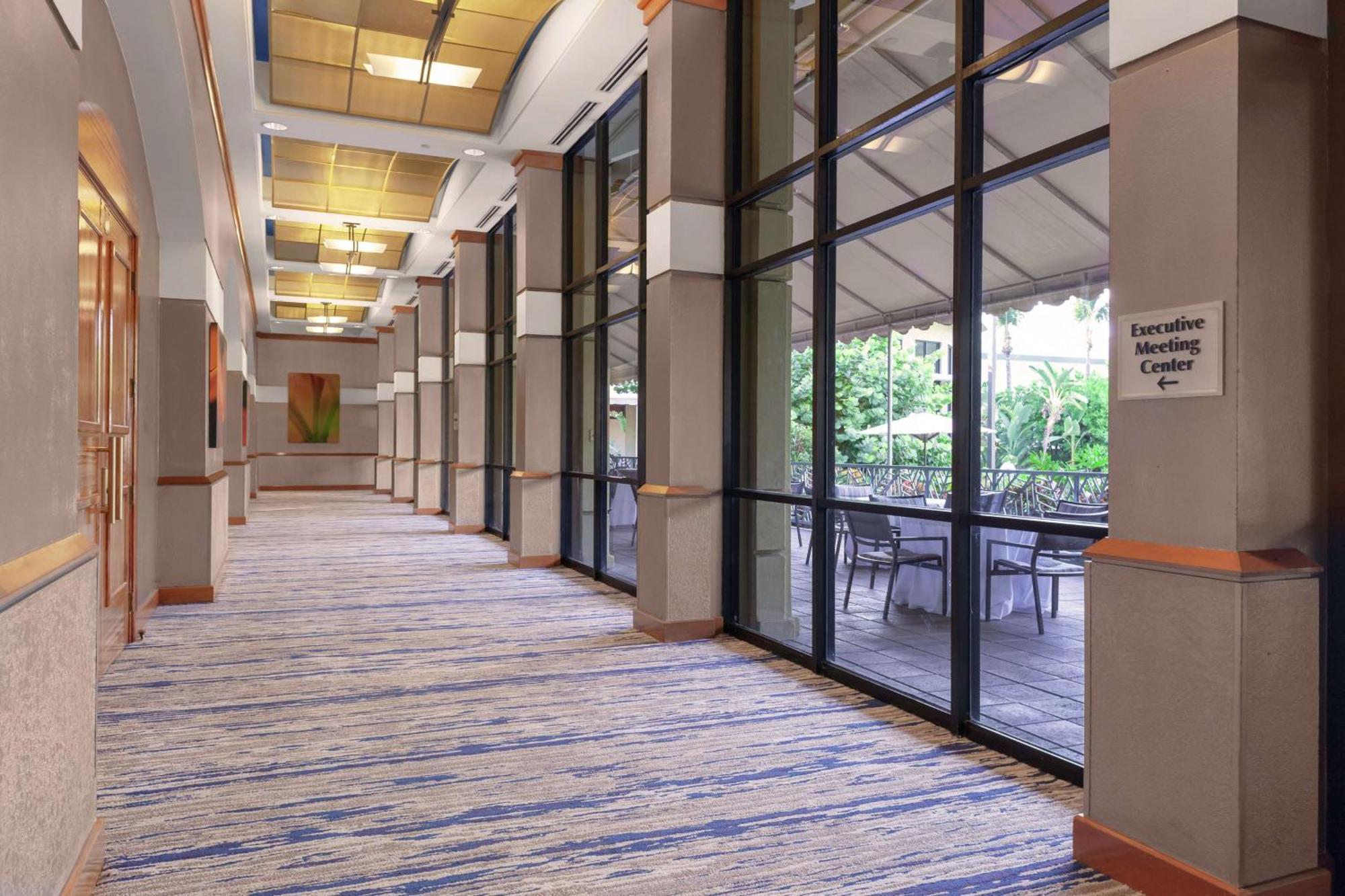 Doubletree By Hilton Palm Beach Gardens Exterior photo
